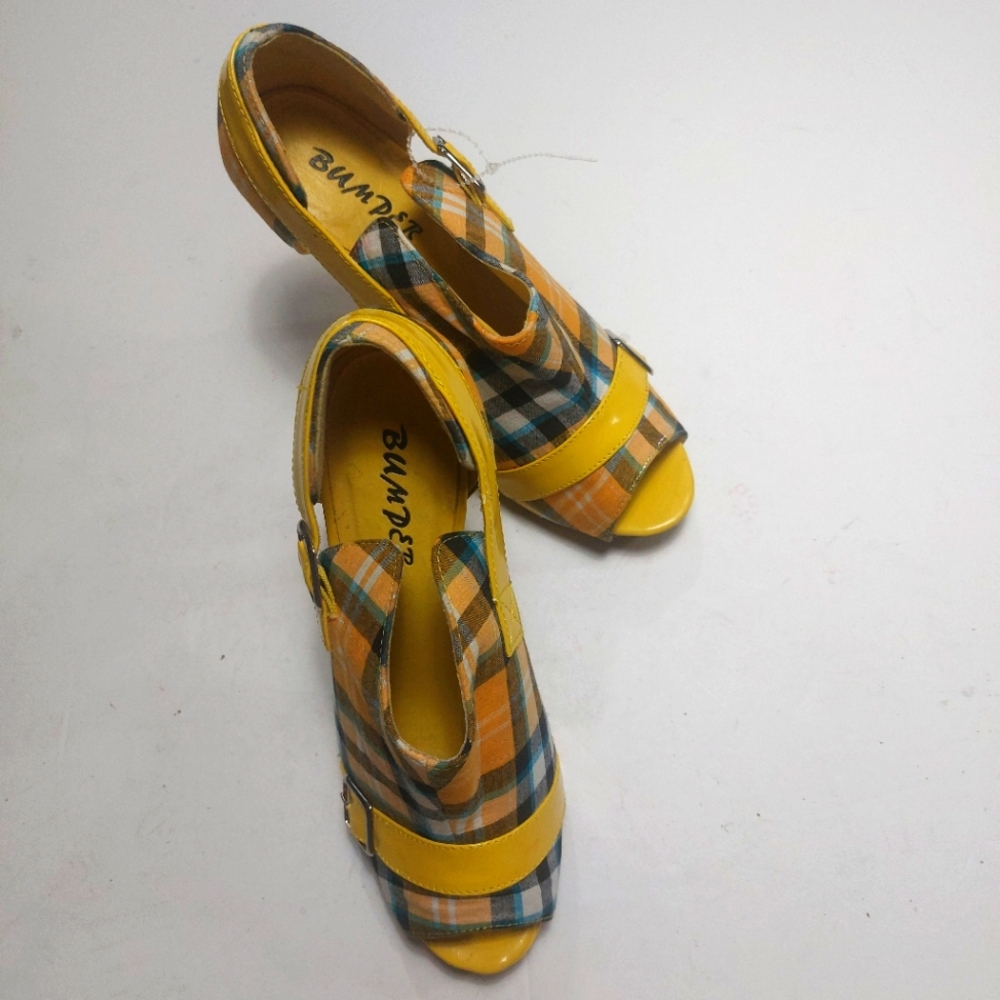 Bumper Women's Yellow Plaid Heels Sz7